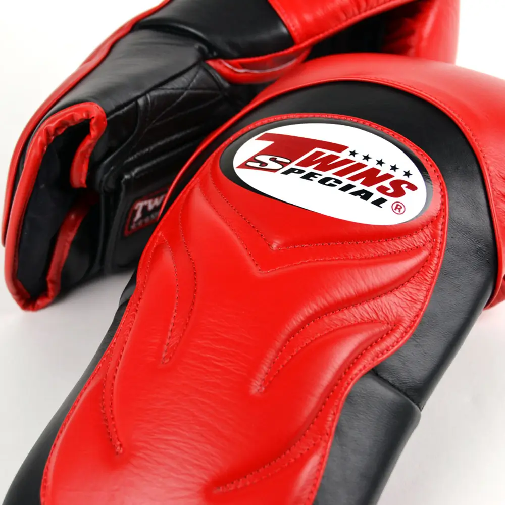Twins BGVL6 Black Red Muay Thai Gloves 5 Twins BGVL6 Black Red Muay Thai Gloves - Image 3