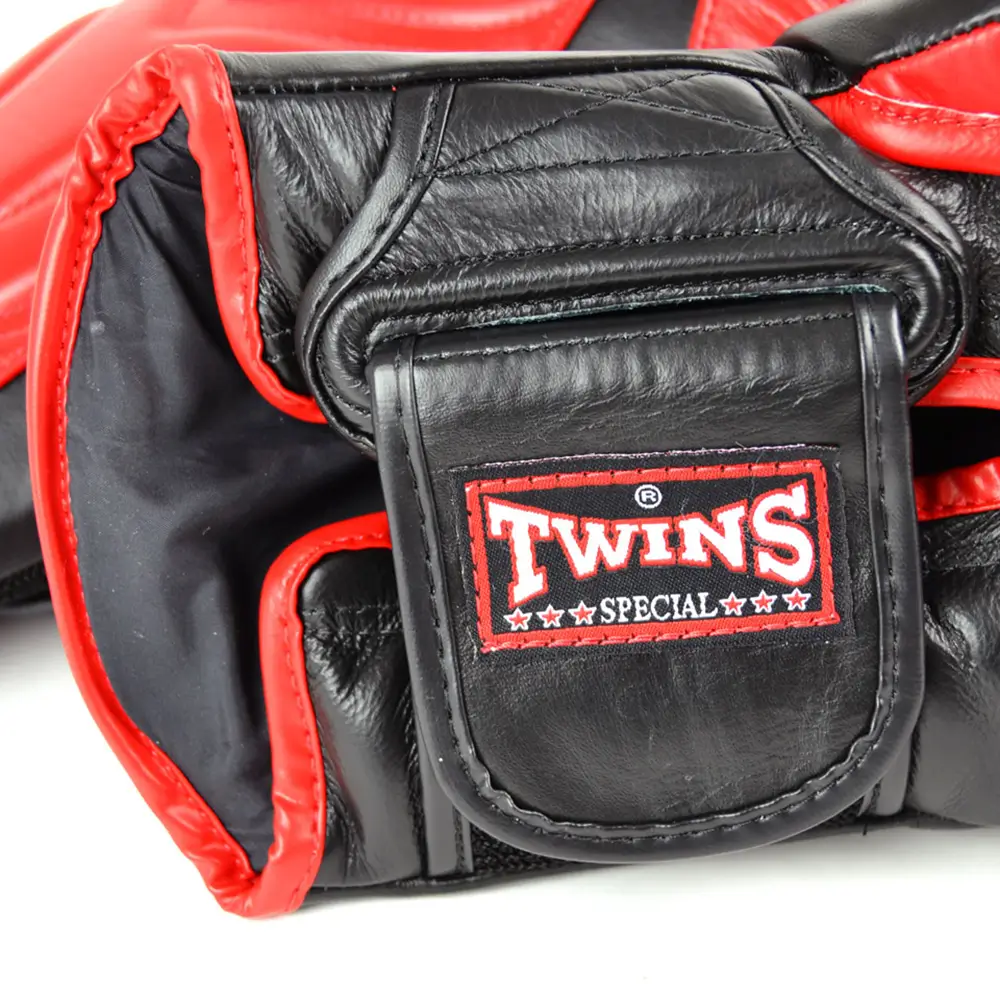 Twins BGVL6 Black Red Muay Thai Gloves 6 Twins BGVL6 Black Red Muay Thai Gloves - Image 4