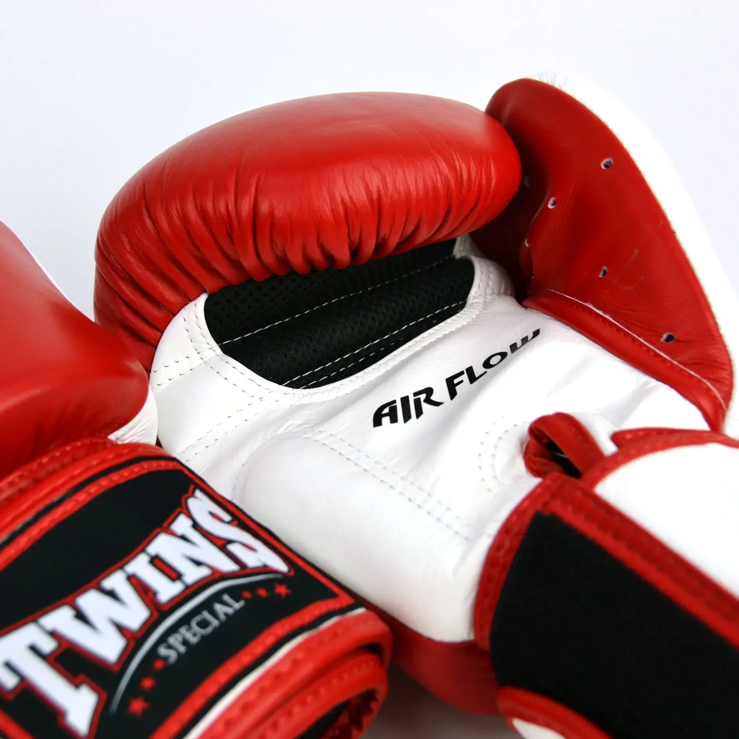 Twins BGVLA2-2T Air Flow White Red Black Muay Thai Gloves 4 Twins BGVLA2-2T Air Flow White Red Black Muay Thai Gloves - Image 2